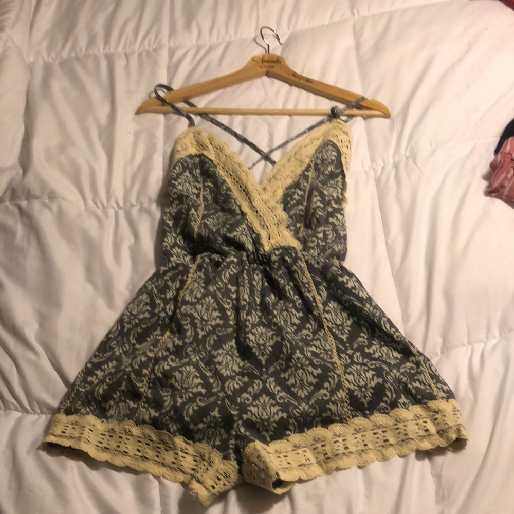 Design Lab romper - Picture 2 of 3